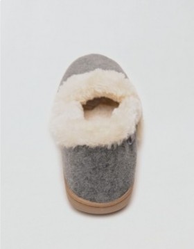Aerie Minnetonka Dina Slippers Gray
