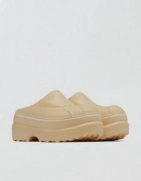 Aerie Caribou™ Clogs Beige