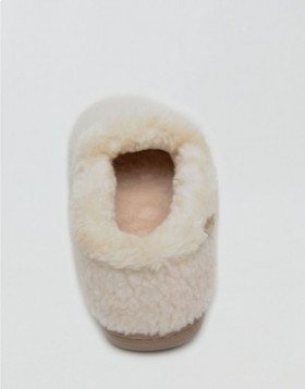  Aerie Minnetonka Dina Slippers Beige