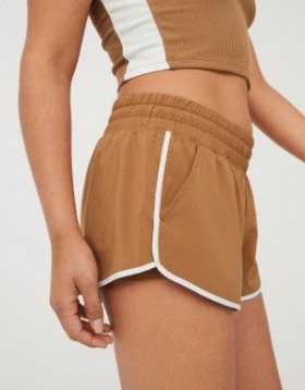  Pantalones cortos Aerie OFFLINE de Low Rise Hot Stuff en color caqui