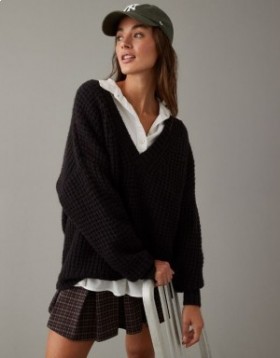  Suéter de cuello en V con diseño de gofres Aerie Whoa So Cozy en color negro