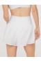  شورت كروس أوفر فلوي من Aerie OFFLINE من Real Me باللون الأبيض