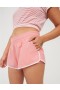  شورت Aerie OFFLINE من Low Rise Hot Stuff باللون الوردي